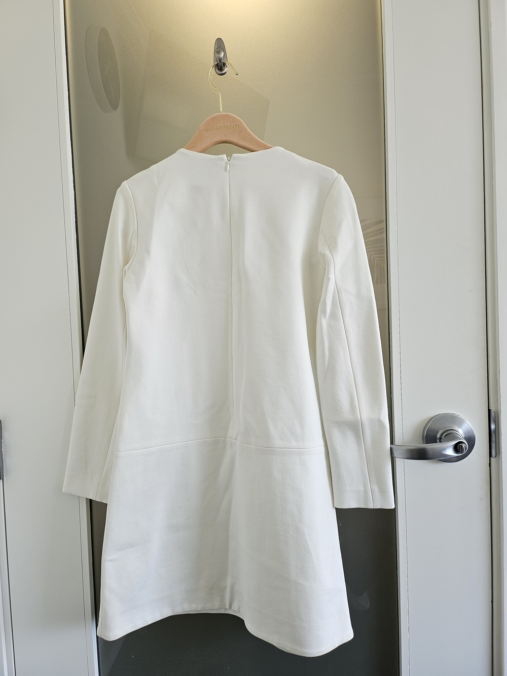 Classic Six Twiggy Shift Dress In Ivory - Picture 5 of 6